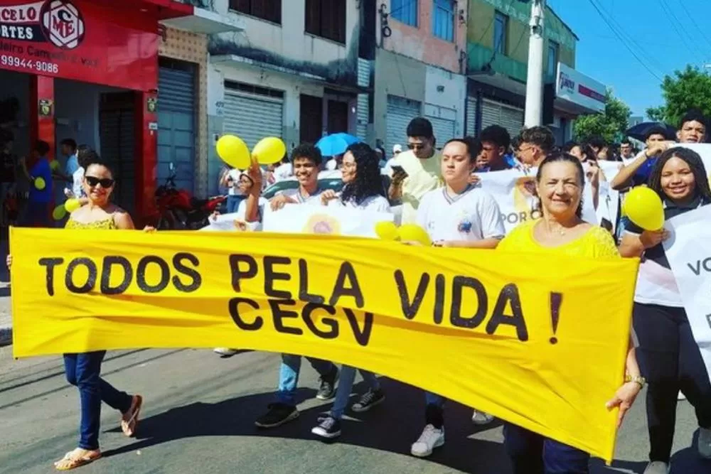 Colégio Getúlio Vargas em Brumado promove caminhada em apoio à prevenção ao suicídio