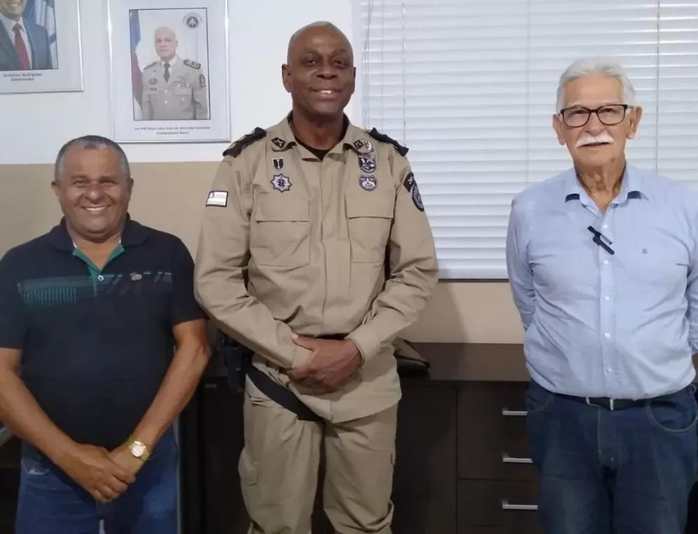 Comandante do 24° Batalhão Recebe Prefeito e Secretário para Discutir Segurança Pública em Brumado