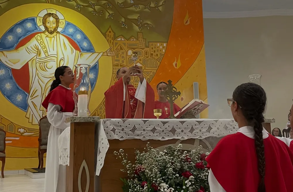 Comunidade católica participa de celebração de Pentecostes em Brumado
