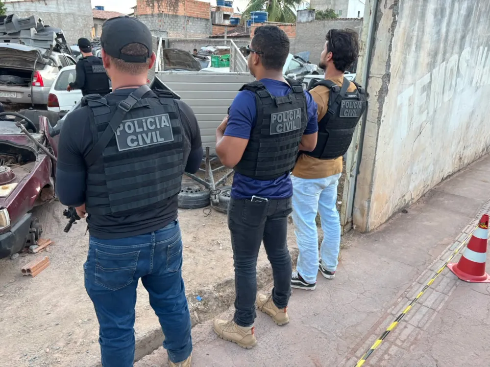 Polícia Civil localiza desmanche clandestino e prende quatro pessoas em Seabra