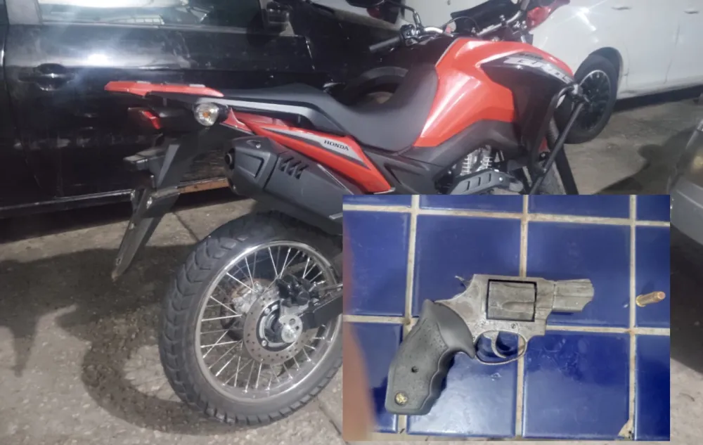 Polícia Militar prende dois homens com arma e motocicleta roubada durante Operação Força Total em Brumado