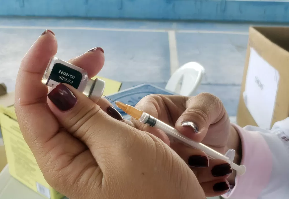 Covid-19: governo amplia vacina bivalente para todos acima de 18 anos