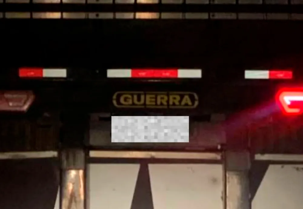 Motorista de carreta é conduzido à delegacia após consumir R$ 68 e sair sem pagar em Guanambi