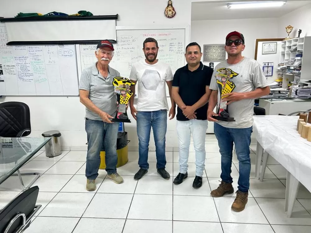 Prefeitura de Brumado é homenageada pelo grande na Copa Brasil de Supercross