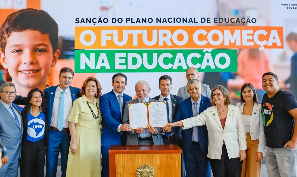 PNE prevê 100% de alfabetizados no 2º ano do fundamental e dobrar ensino integral até 2030