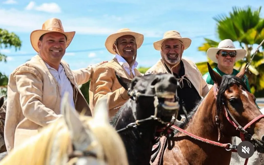 Deputado Marquinho Viana participa da tradicional Festa dos Vaqueiros em Milagres ao lado do governador Jerônimo Rodrigues