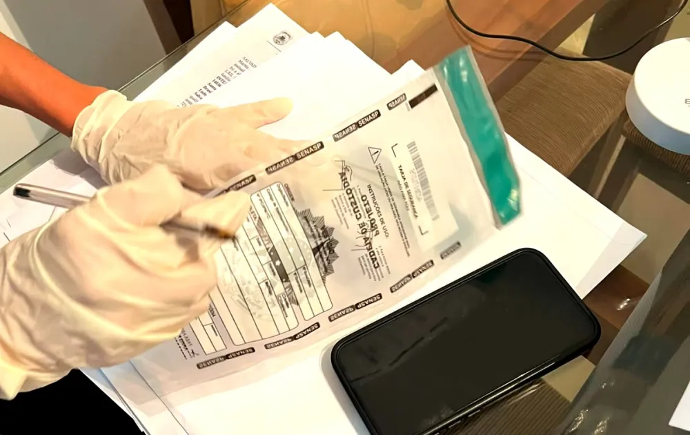 Polícia Civil prende educador físico investigado por abuso sexual durante procedimentos terapêuticos