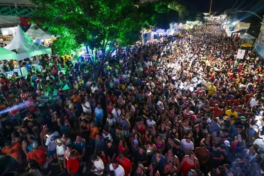 Carnaval de Brumado encerra edição histórica com mais de 100 mil foliões