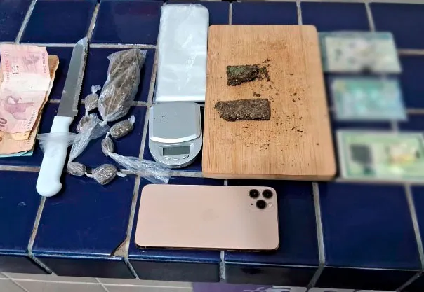 Suspeito foge da PM e abandona drogas durante patrulha em Brumado