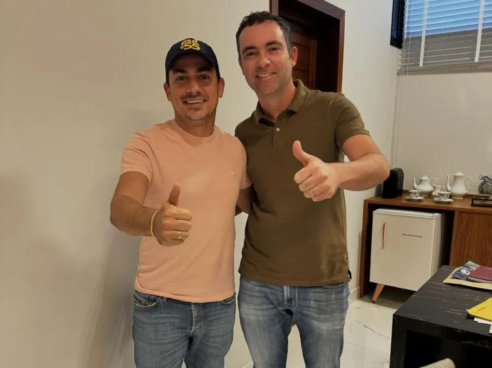 Prefeito de Ituaçu, Phellipe Brito, visita Fabrício Abrantes, Prefeito eleito de Brumado