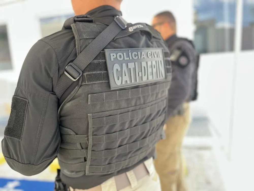 Suspeito de furto a lotérica em Barra do Choça é preso com dinheiro escondido sob mesa, em Guanambi