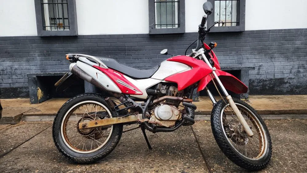 Polícia Rodoviária Estadual apreende motocicleta com restrição de furto em Brumado