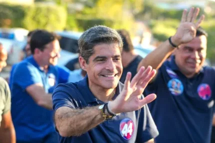 Candidato ao governo da Bahia, ACM Neto realiza caminhada em Brumado na sexta (18