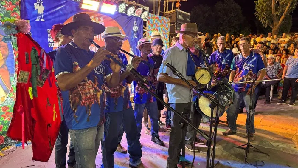 Prefeito de Brumado Sanciona Lei que Reconhece o Terno de Reis como Patrimônio Cultural e Imaterial