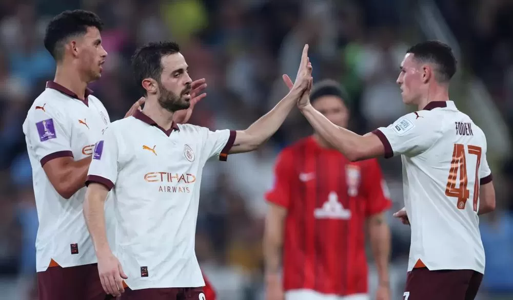 Manchester City faz três sobre Urawa Reds e vai à final contra Fluminense