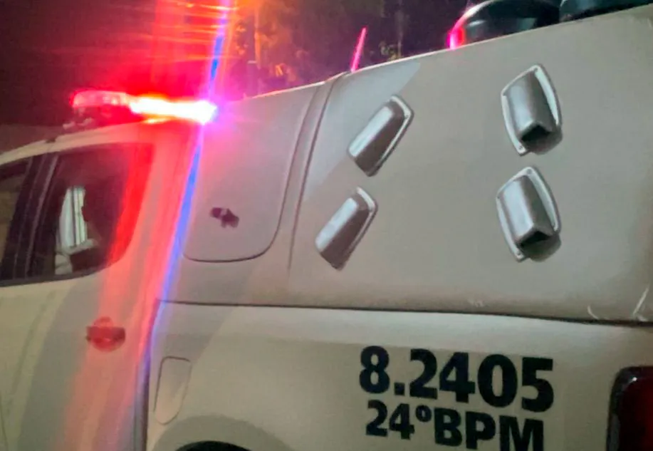 Homem é conduzido à delegacia após briga em bar e ameaças de morte em Tanhaçu