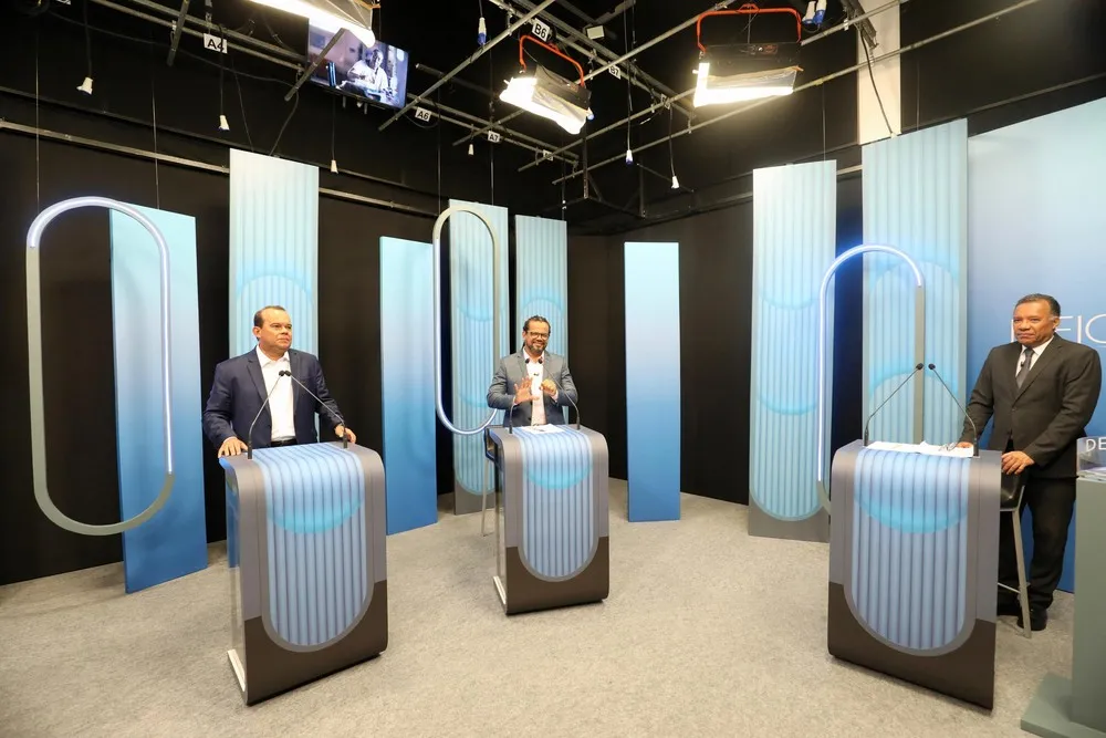 TV Bahia realiza debate com candidatos à prefeitura de Salvador; Bruno Reis não participa