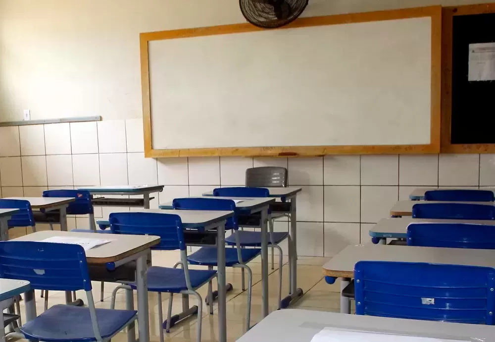 Brasil investe menos em educação que países da OCDE