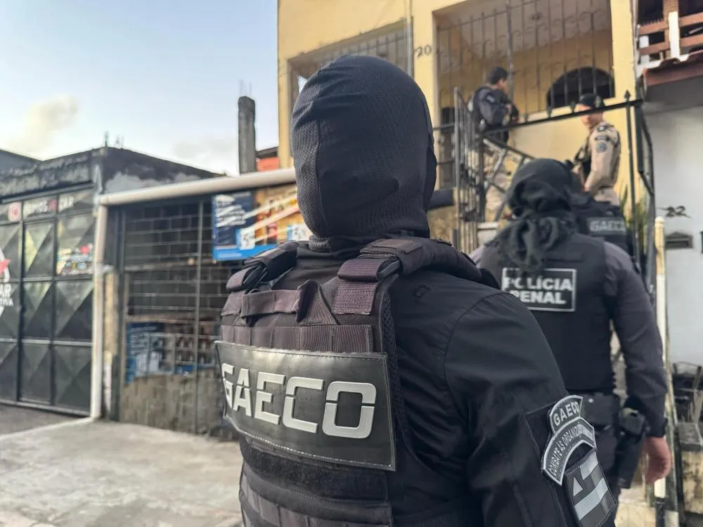 Policial penal alvo da segunda fase da 'Operação Falta Grave’ é afastado pela Justiça a pedido do MPBA