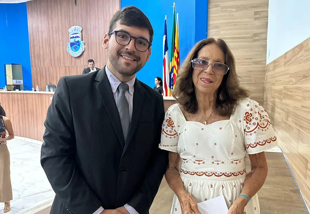 ESNF completa 50 anos e Tia Zé recebe moção de aplausos na Câmara de Brumado