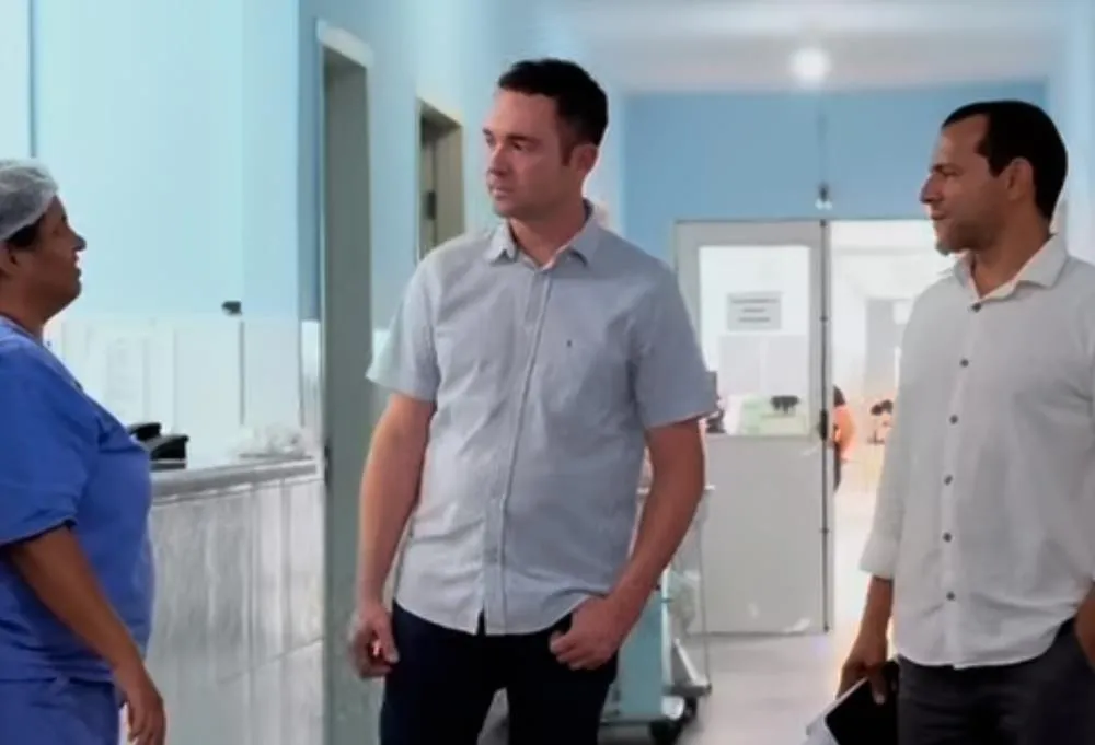 Brumado: Prefeito Fabrício Abrantes inicia gestão com bênção ecumênica e visitas aos servidores e hospital