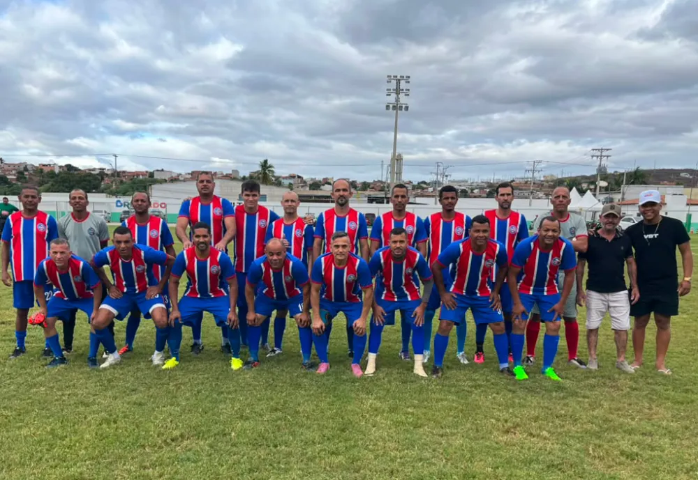 Bahia vence o Paysandu e enfrenta o Amigos da Bola na final do Campeonato Brumadense de Veteranos