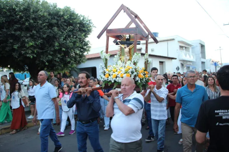 Festa do Padroeiro reúne comunidade em dias de fé e devoção em Malhada de Pedras