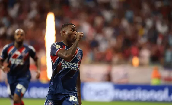 Bahia vence o Fortaleza na Fonte Nova e segue em 2º na Série A