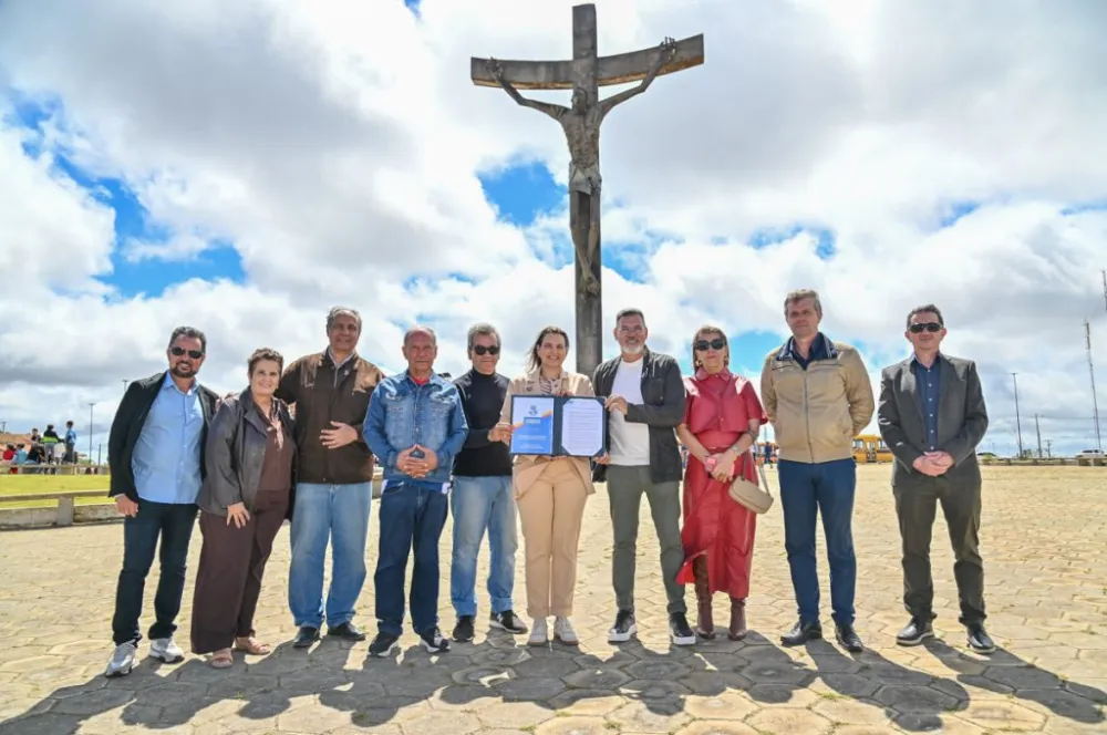Cristo de Mário Cravo, em Vitória da Conquista, é tombado como Patrimônio Histórico, Artístico, Cultural e Paisagístico