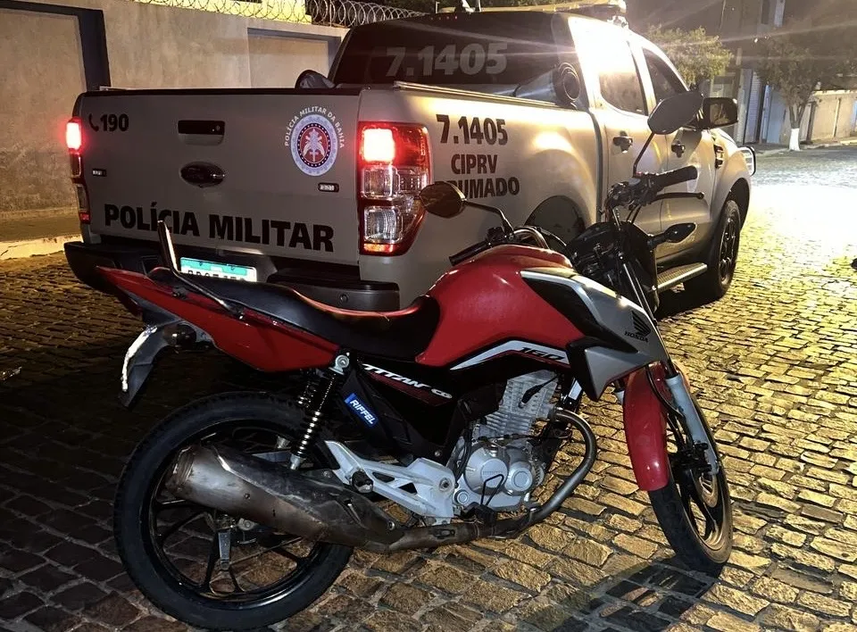 Polícia Rodoviária Estadual apreende moto com restrição de roubo na BR-030 em Brumado