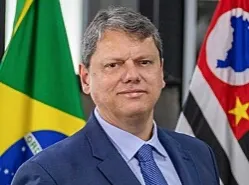 Reeleito em SP, Tarcísio promete mais entregas para o próximo mandato
