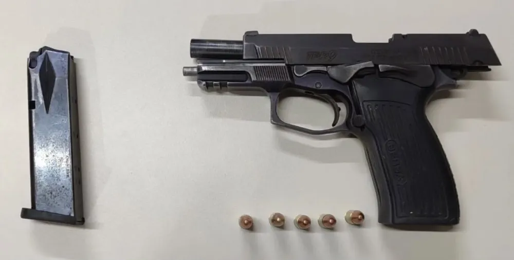 Homem com mandados por homicídio e tráfico morre após confronto com a PM em Iramaia