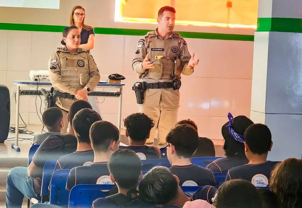 24º BPM promove palestra educativa sobre violência doméstica em escola de Brumado
