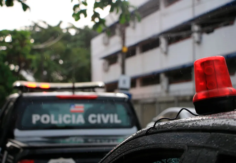 Busca domiciliar apreende arma de fogo e materiais eletrônicos em Itapetinga