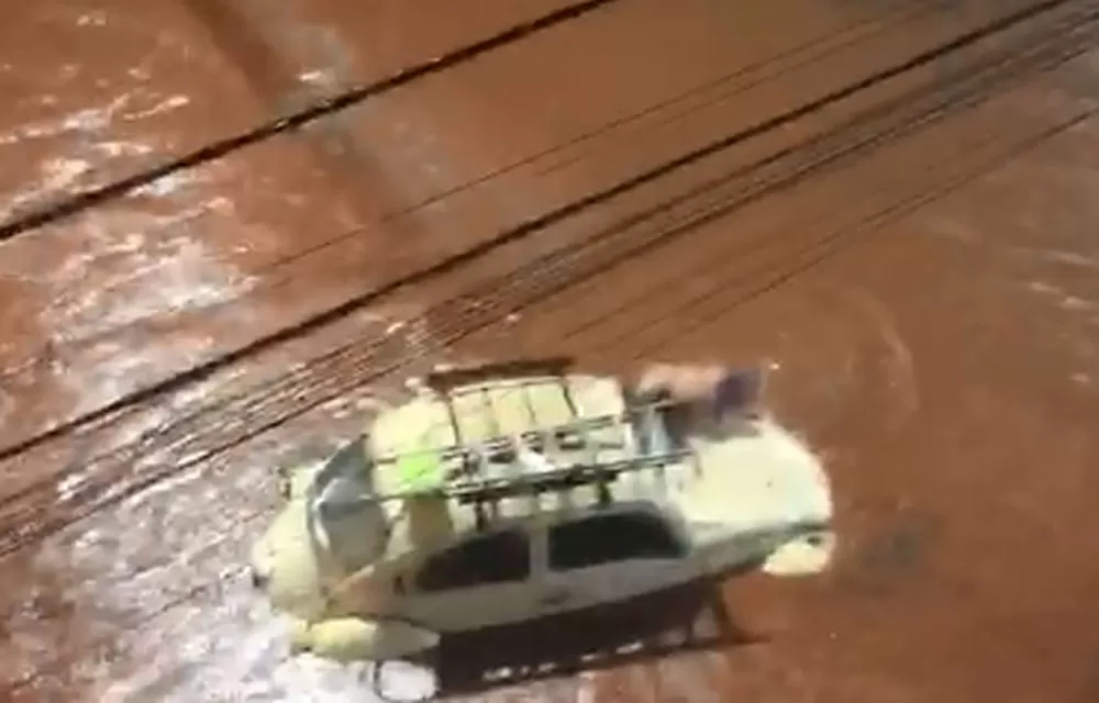 Forte chuva causa estragos em Brumado