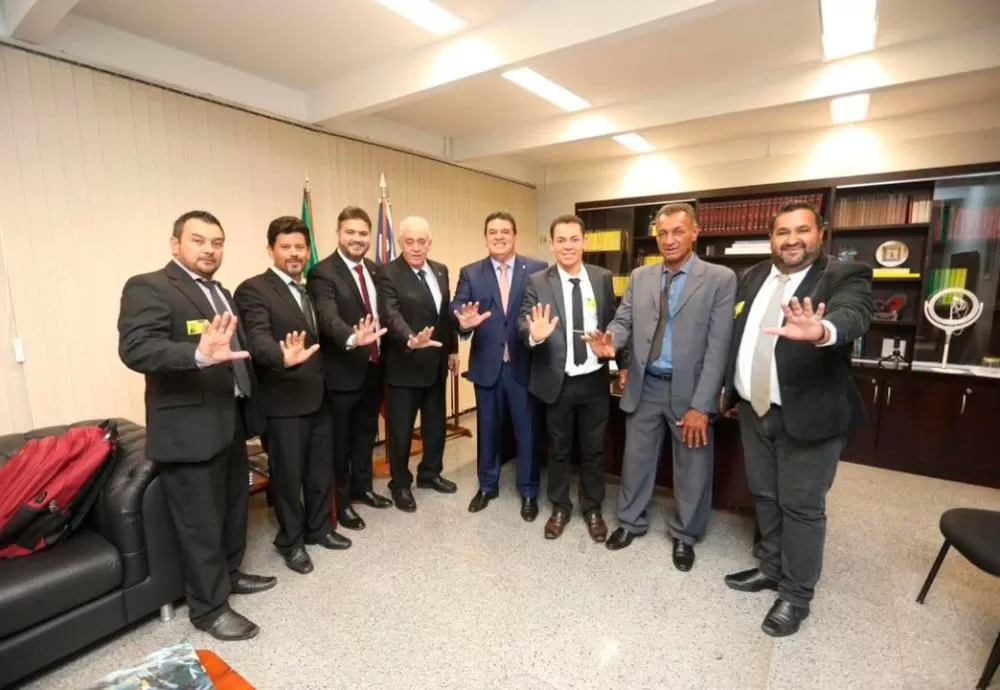 Deputado Marquinho Viana lidera comitiva em audiência em Brasília