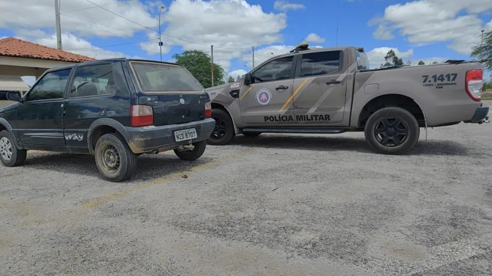 Polícia Rodoviária apreende veículo com restrição de circulação na BA-026