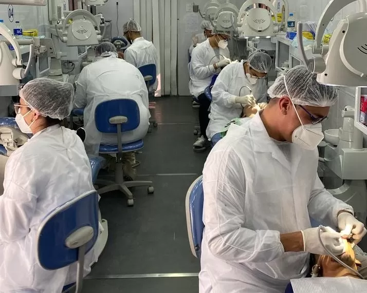 Odontomóvel atende estudantes e professores, Rio do Antônio