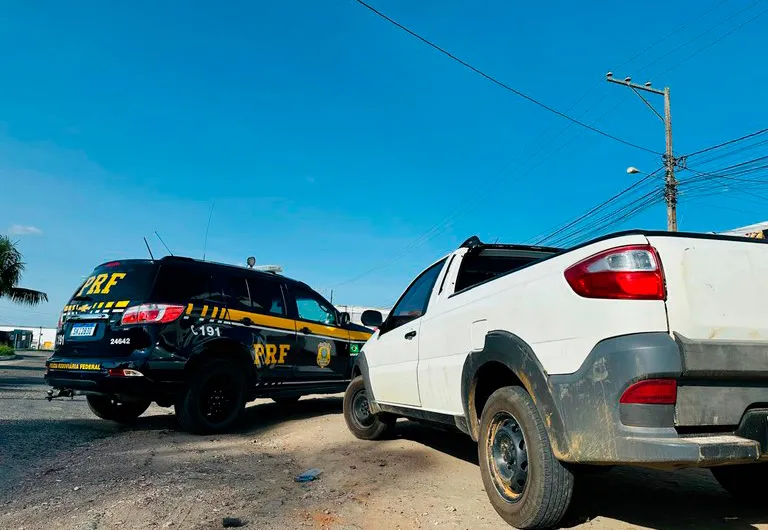 Em Jaguaquara (BA), PRF apreende veículo adulterado