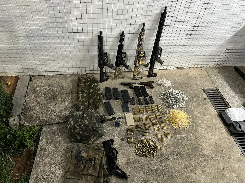 Bahia: Cinco suspeitos de facções morrem em confronto com a polícia e sete são presos