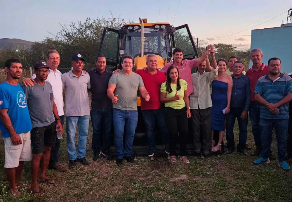Marquinho Viana realiza entregas e participa de encontros em Contendas do Sincorá, Barra da Estiva, Ituaçu, Tanhaçu e Maracás