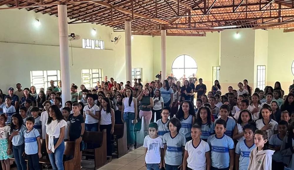 Polícia Militar realiza formatura do PROERD em Boquira, fortalecendo a prevenção ao uso de drogas