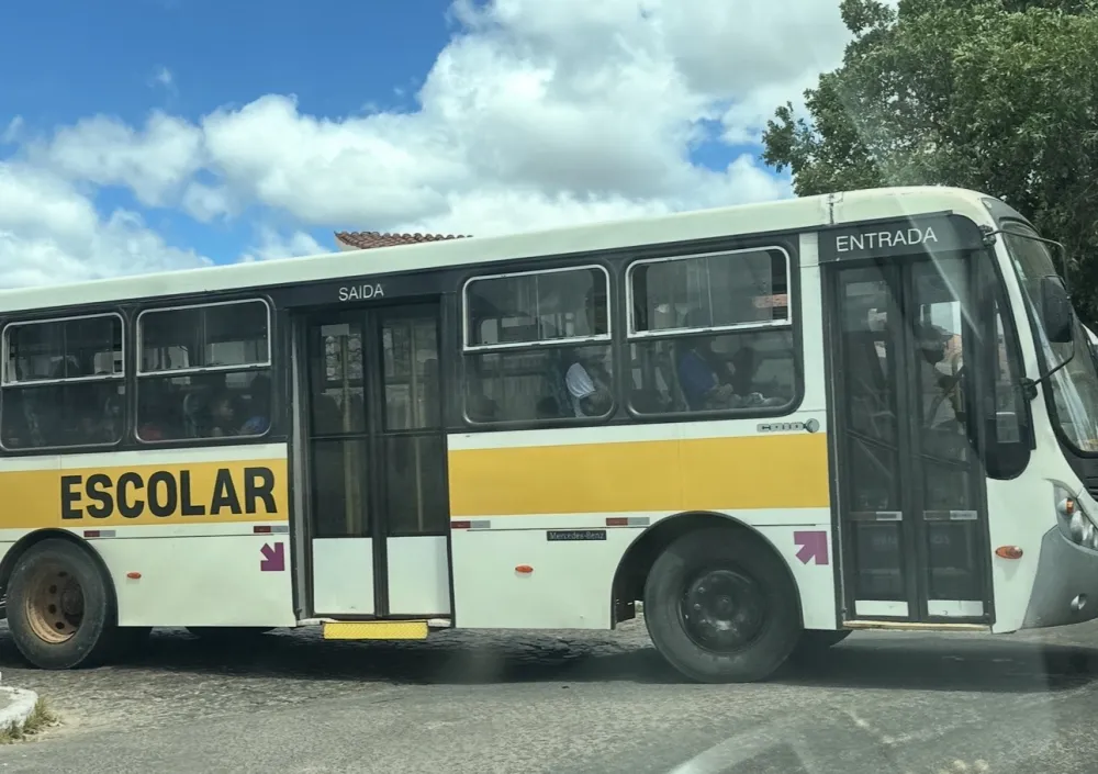 MPBA ajuíza ação para regularizar transporte escolar da zona rural de Brumado