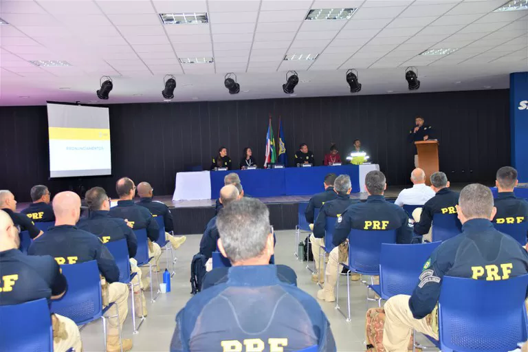 PRF inicia operação de fiscalização de peso e dimensões em veículos de carga na Bahia