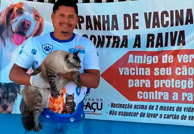 Dia D de vacinação antirrábica reforça proteção de cães e gatos em Tanhaçu