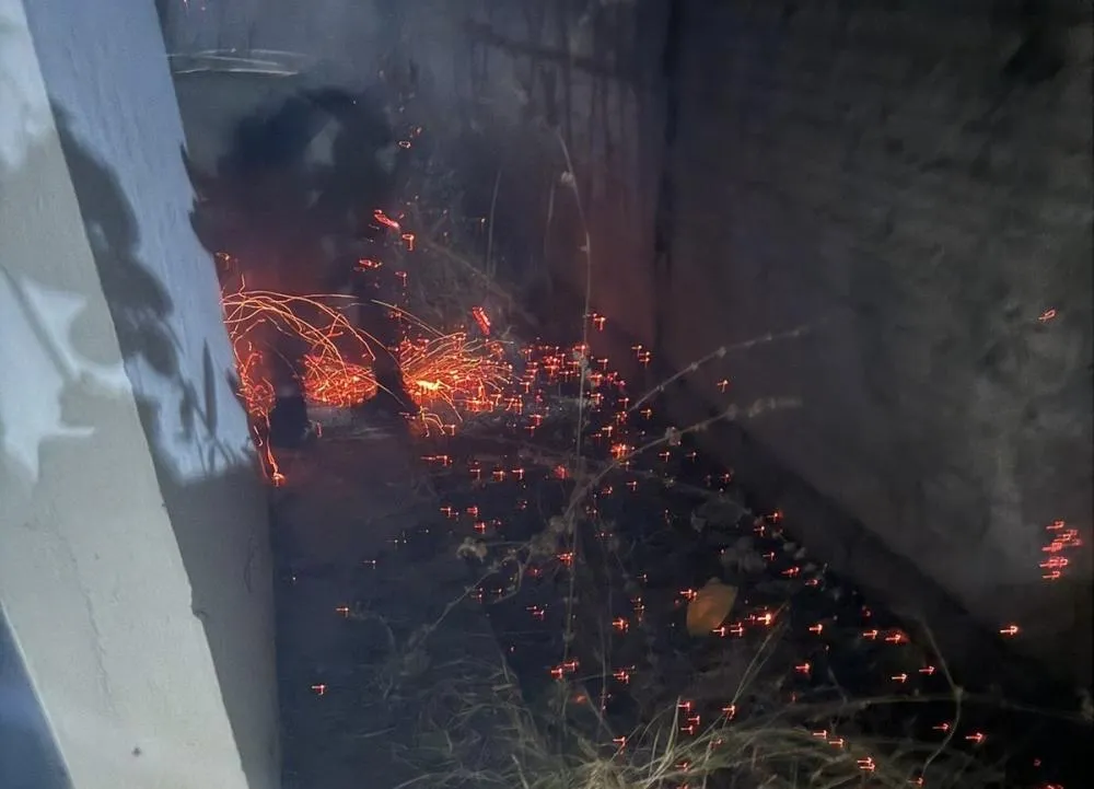 Polícia Militar controla incêndio próximo à Torre de Transmissão da TVE em Rio do Pires