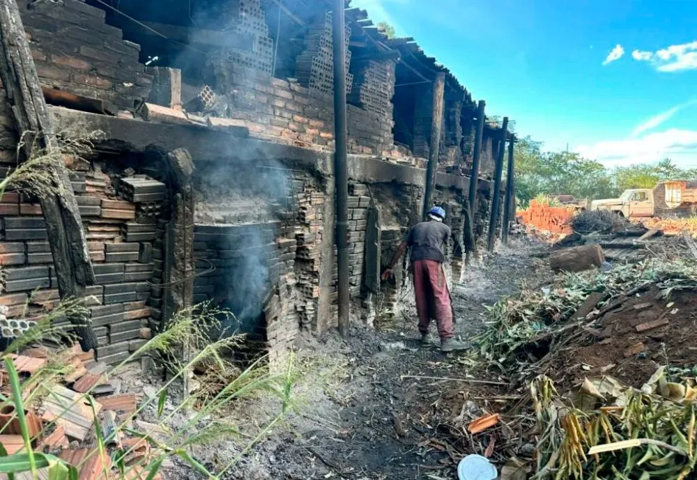 FPI/BA paralisa atividades de cerâmica em condições precárias em Bom Jesus da Lapa