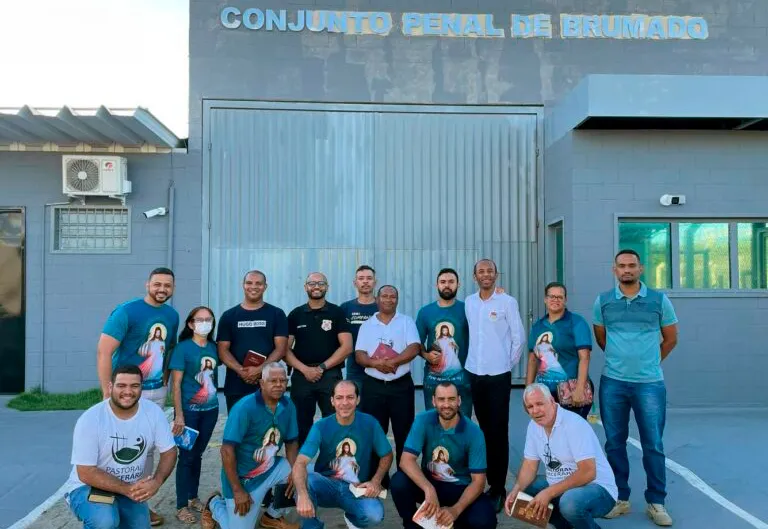 Com a benção do bispo Dom Carvalho, Pastoral Carcerária inicia atividades em Brumado