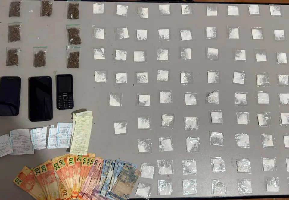 80ª CIPM prende mulher por tráfico de drogas durante ação policial em Cordeiros