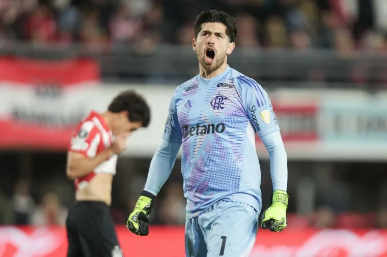 Rossi brilha nos pênaltis e garante classificação do Flamengo